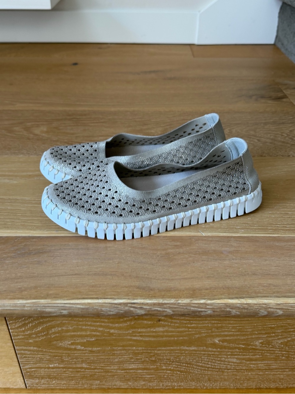 Tilupu perforated slip on ballet flat